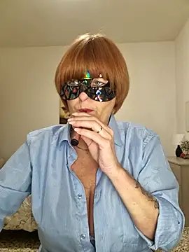 Snapshot of Gattina74 chatting on 10-14-25, 06:42 Gattina74 online show from 10-14-25, 06:42