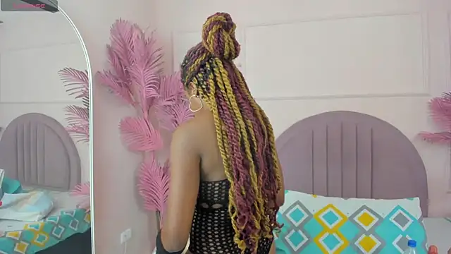 Snapshot of Hanaahquinn chatting on 03-19-25, 11:50 Hanaahquinn online show from 03-19-25, 11:50