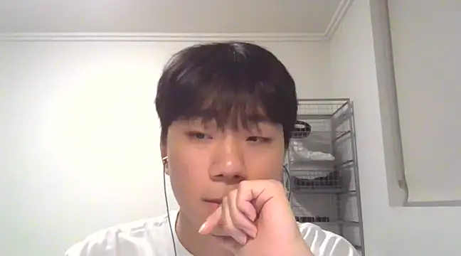 Snapshot of sdamvo2 chatting on 03-03-25, 01:42 sdamvo2 online show from 03-03-25, 01:42