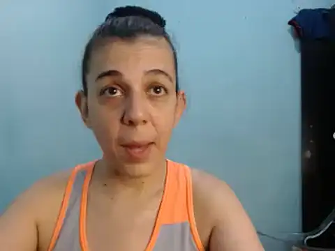 Snapshot of luli_angel chatting on 10-28-25, 01:09 luli angel online show from 10-28-25, 01:09