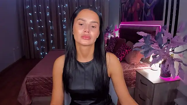 DanaSincere online show from 11-21-25, 03:49