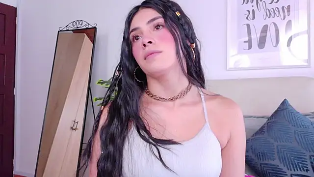 SaritaBratz online show from 11-19-25, 08:20