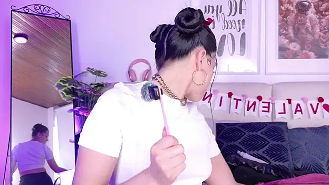 SaritaBratz online show from 02-12-26, 09:10