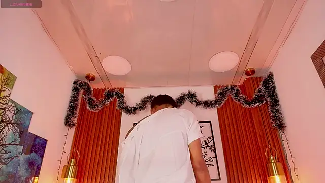 Jonas Rivers online show from 12-21-25, 03:57