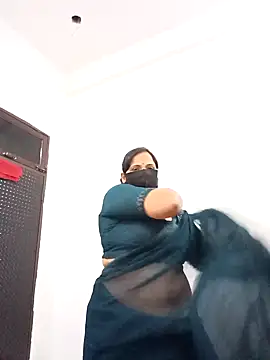 Snapshot of Neha-Bhabhi-Rasily chatting on 03-17-25, 08:51 Neha-Bhabhi-Rasily online show from 03-17-25, 08:51