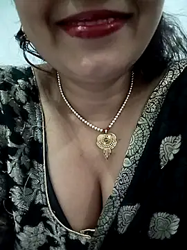 Snapshot of Neha-Bhabhi-Rasily chatting on 11-08-25, 03:56 Neha-Bhabhi-Rasily online show from 11-08-25, 03:56