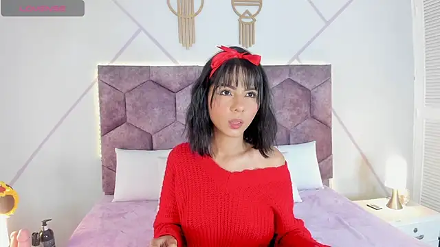 aurora collinss  online show from 10-21-25, 12:39