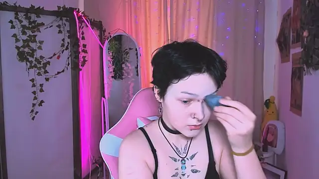 NicoleFlloret online show from 03-21-25, 05:43