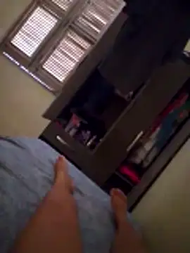 Snapshot of viviksmel chatting on 10-24-25, 09:06 viviksmel online show from 10-24-25, 09:06