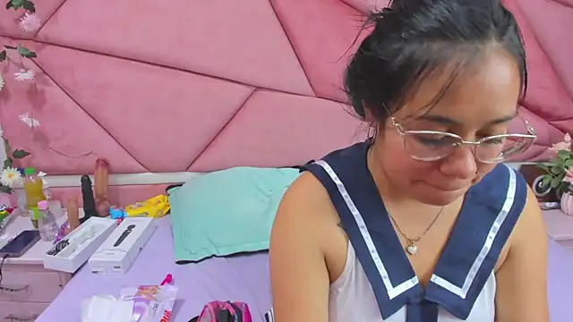  Violeta 18 online show from 09-14-25, 04:22