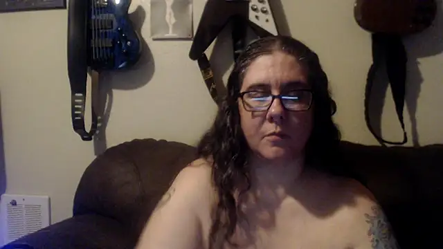 Snapshot of Dreaming_Of_Blue chatting on 03-06-25, 12:21 Dreaming Of Blue online show from 03-06-25, 12:21