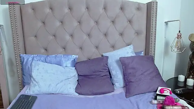 scarlettbooty online show from 03-11-25, 06:32