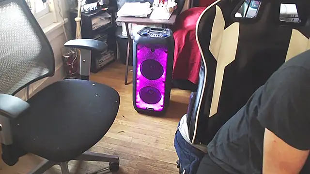 Snapshot of weknowourworth6999 chatting on 09-29-25, 04:34 weknowourworth6999 online show from 09-29-25, 04:34