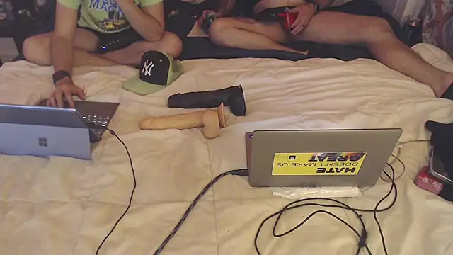 Snapshot of weknowourworth6999 chatting on 10-06-25, 12:08 weknowourworth6999 online show from 10-06-25, 12:08