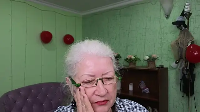 Snapshot of Maya_Mayflower chatting on 03-07-25, 03:28 Maya Mayflower online show from 03-07-25, 03:28