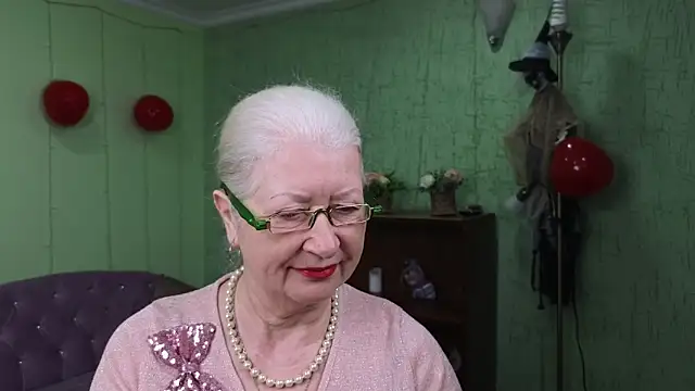 Snapshot of Maya_Mayflower chatting on 03-10-25, 06:16 Maya Mayflower online show from 03-10-25, 06:16