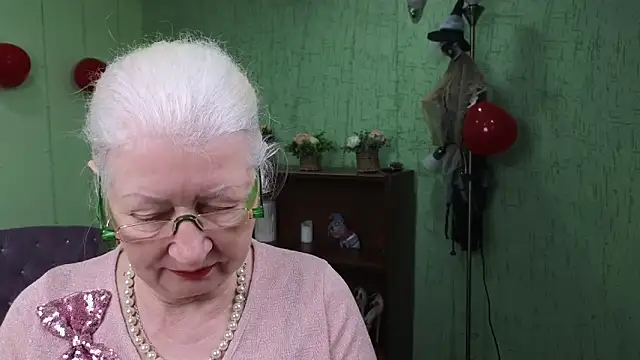 Snapshot of Maya_Mayflower chatting on 03-10-25, 09:21 Maya Mayflower online show from 03-10-25, 09:21