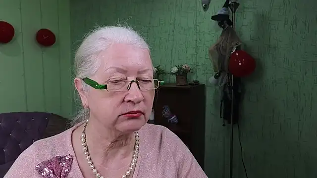 Snapshot of Maya_Mayflower chatting on 03-10-25, 12:26 Maya Mayflower online show from 03-10-25, 12:26