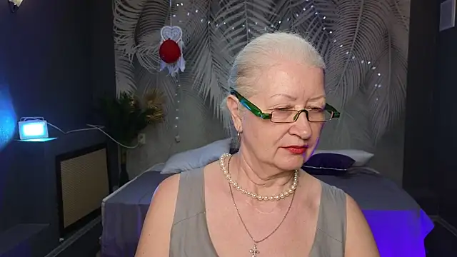 Snapshot of Maya_Mayflower chatting on 03-13-25, 06:16 Maya Mayflower online show from 03-13-25, 06:16