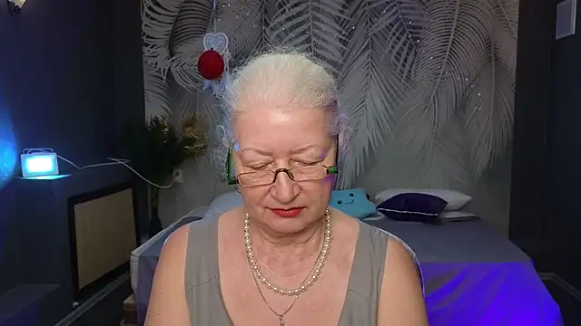 Snapshot of Maya_Mayflower chatting on 03-13-25, 09:43 Maya Mayflower online show from 03-13-25, 09:43