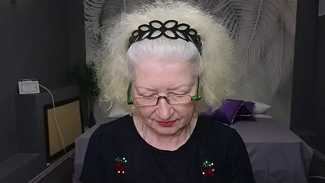 Snapshot of Maya_Mayflower chatting on 03-16-25, 06:20 Maya Mayflower online show from 03-16-25, 06:20