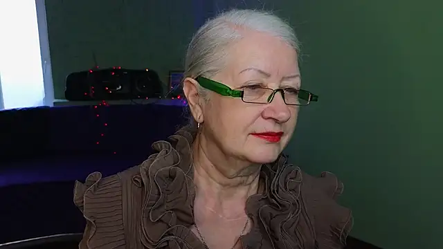 Snapshot of Maya_Mayflower chatting on 03-19-25, 09:17 Maya Mayflower online show from 03-19-25, 09:17