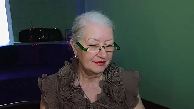 Snapshot of Maya_Mayflower chatting on 03-19-25, 12:23 Maya Mayflower online show from 03-19-25, 12:23