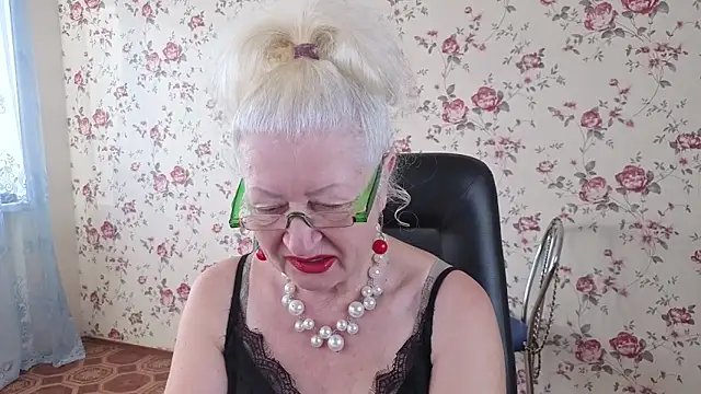 Snapshot of Maya_Mayflower chatting on 09-23-25, 03:53 Maya Mayflower online show from 09-23-25, 03:53