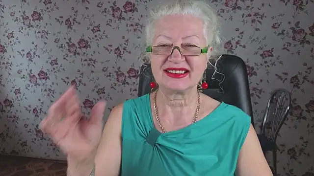 Snapshot of Maya_Mayflower chatting on 09-26-25, 04:05 Maya Mayflower online show from 09-26-25, 04:05