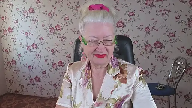 Snapshot of Maya_Mayflower chatting on 09-29-25, 04:06 Maya Mayflower online show from 09-29-25, 04:06