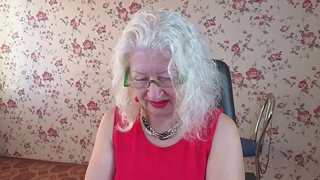 Snapshot of Maya_Mayflower chatting on 09-30-25, 03:55 Maya Mayflower online show from 09-30-25, 03:55