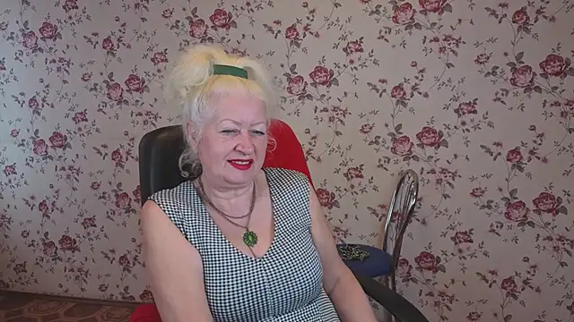 Snapshot of Maya_Mayflower chatting on 10-09-25, 04:10 Maya Mayflower online show from 10-09-25, 04:10