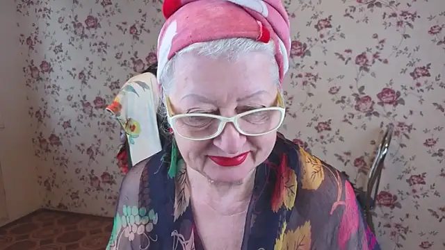 Snapshot of Maya_Mayflower chatting on 10-16-25, 04:02 Maya Mayflower online show from 10-16-25, 04:02