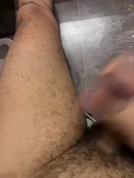 Snapshot of Runstat chatting on 11-04-25, 10:20 Runstat online show from 11-04-25, 10:20