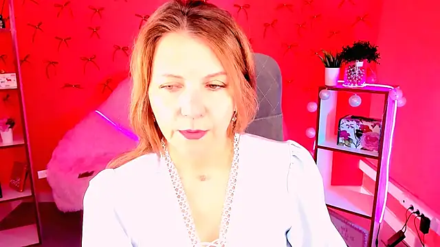 NicoleHitman online show from 03-18-26, 01:25