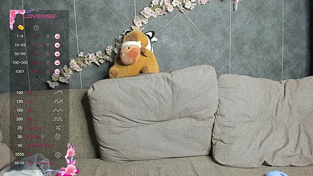 EvaTheHeart online show from 11-30-25, 02:15