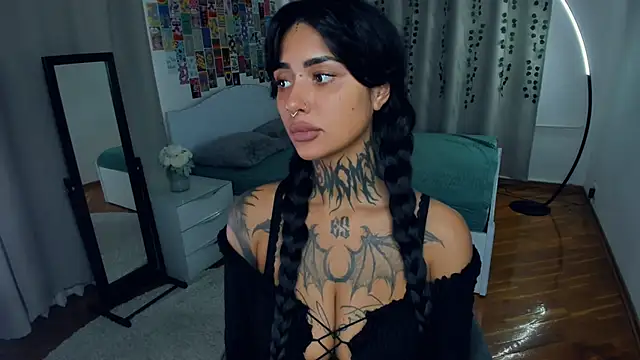 CharimgSabrina online show from 10-05-25, 06:12