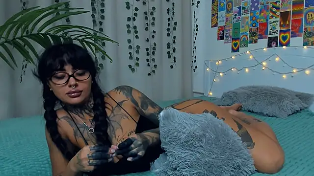 CharimgSabrina online show from 11-08-25, 06:24