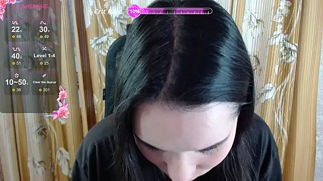 Snapshot of KateForLove chatting on 10-21-25, 12:06 KateForLove online show from 10-21-25, 12:06