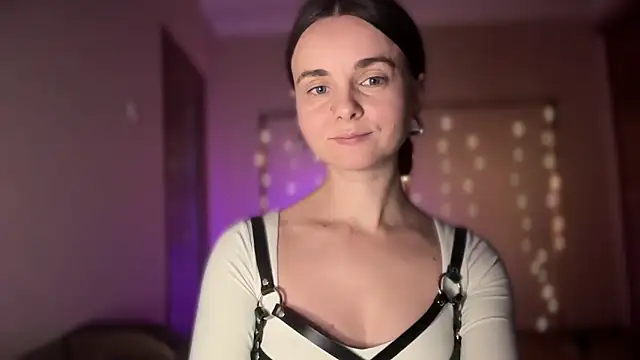 lanaloulou online show from 09-11-25, 10:54