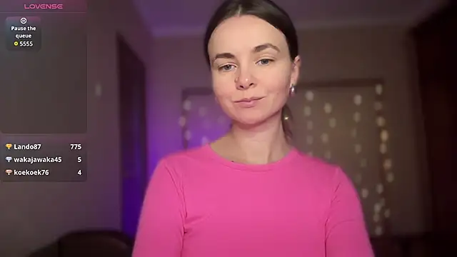 lanaloulou online show from 09-30-25, 02:27