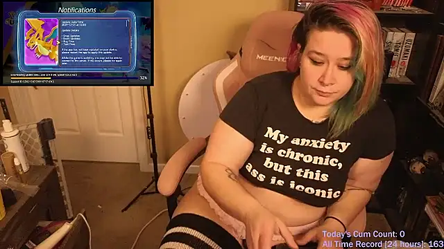 Snapshot of VioletNova chatting on 01-08-26, 01:13 VioletNova online show from 01-08-26, 01:13