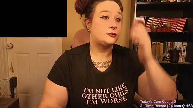 Snapshot of VioletNova chatting on 02-12-26, 02:12 VioletNova online show from 02-12-26, 02:12