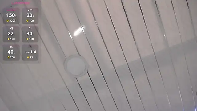 Cristal Velle online show from 10-04-25, 12:36