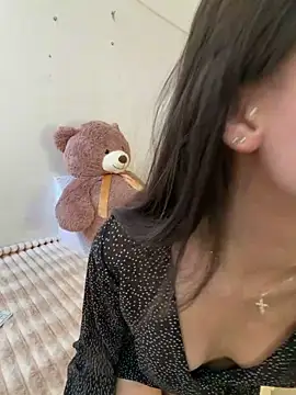 ZaraLuuv online show from 02-17-26, 06:03