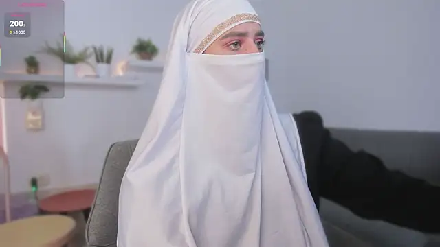 Snapshot of salma_arabicc chatting on 09-10-25, 04:01 salma arabicc online show from 09-10-25, 04:01