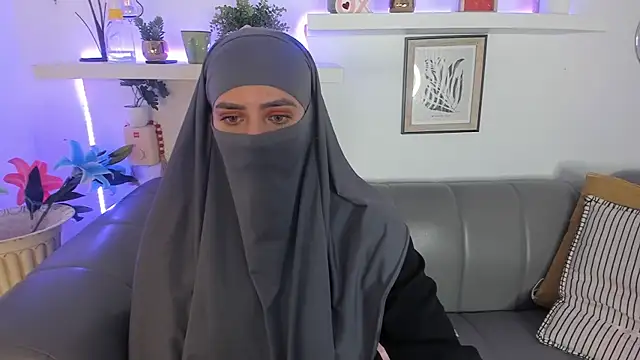 Snapshot of salma_arabicc chatting on 11-10-25, 04:11 salma arabicc online show from 11-10-25, 04:11