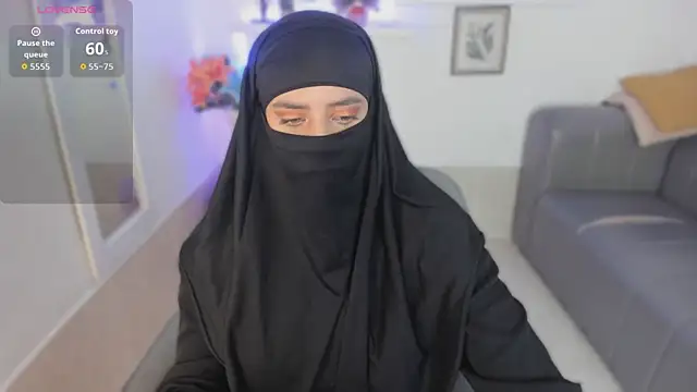 Snapshot of salma_arabicc chatting on 11-22-25, 04:22 salma arabicc online show from 11-22-25, 04:22