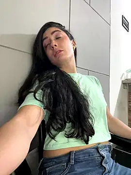 isabella winkler online show from 12-22-25, 03:53