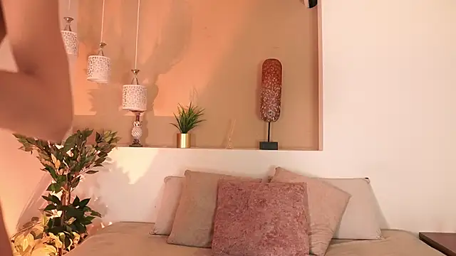 alison222  online show from 09-29-25, 07:40